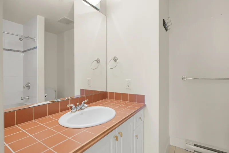 231-21 Dallas Road, Victoria, BC V8V 4Z9, Victoria, British Columbia, Canada. - Photo 23