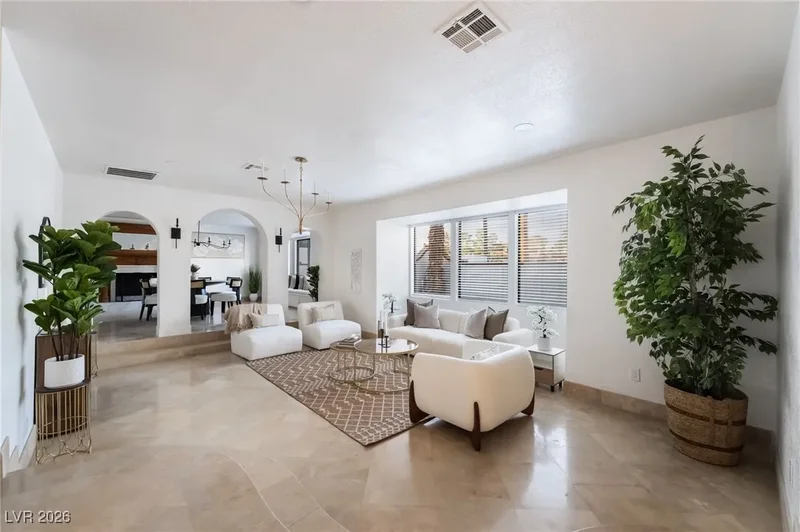 6465 Edna Avenue, Las Vegas, Nevada, United States. - Photo 10