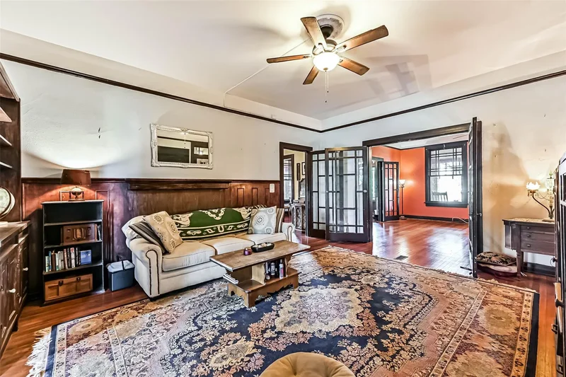 2911 Broadway Street, Galveston, Texas, United States. - Photo 27