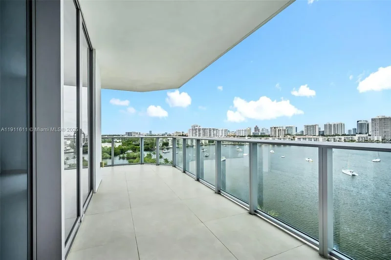 17301 Biscayne Blvd #910, Golden Beach, Florida, United States. - Photo 13