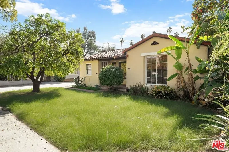 2130 Addison Way, Los Angeles, California, United States. - Photo 34