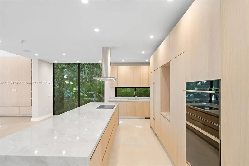 1002 NE 117th St, Miami, Florida, United States. - Photo 9