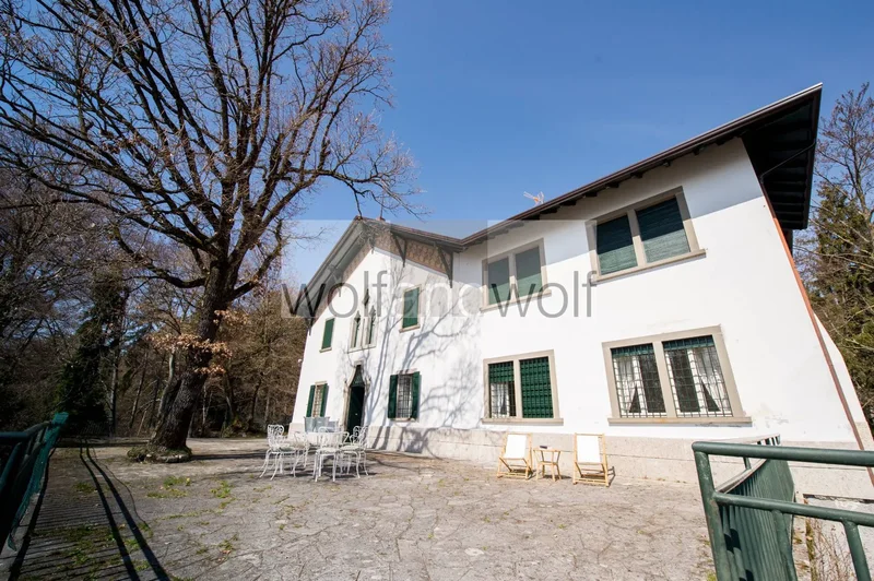 Altopiani di Bossico, Bossico, Lombardy, Italy. - Photo 4