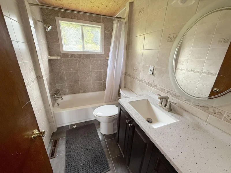 5 Bedrooms Single Family Detached