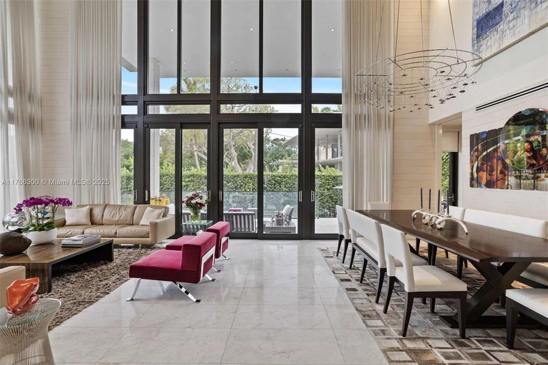 610 Harbor Cir, Key Biscayne, Florida, United States. - Photo 4