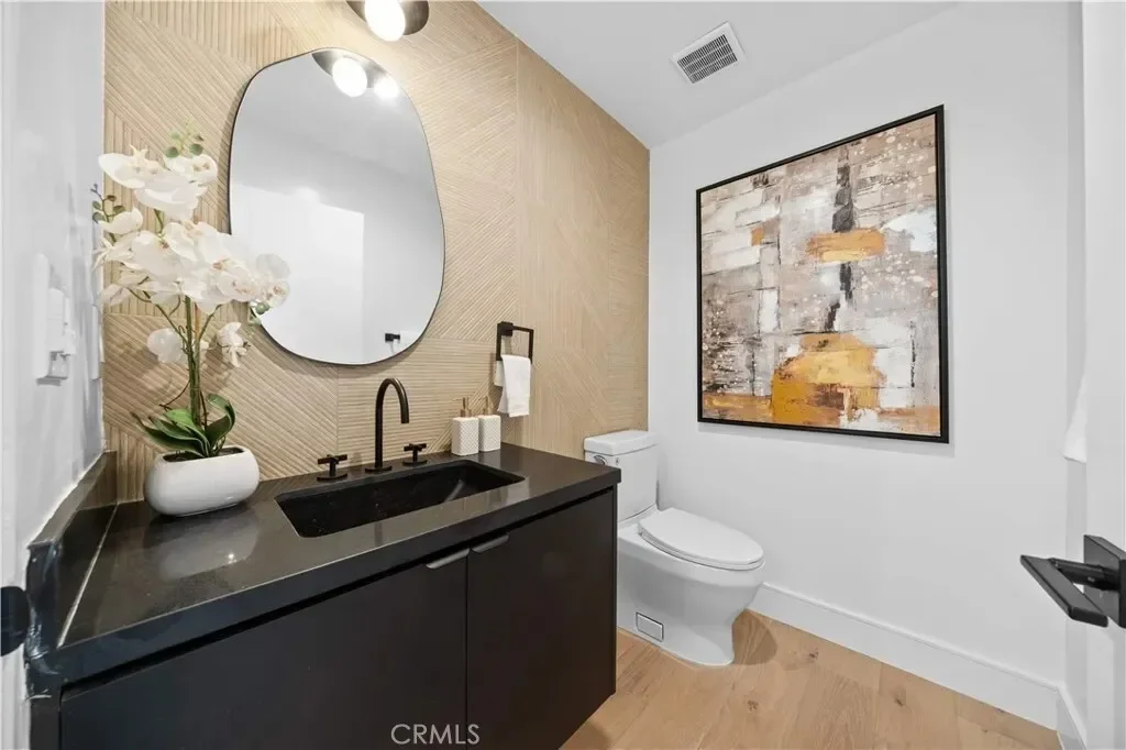6849 N Figueroa Street, Los Angeles, California, United States. - Photo 4