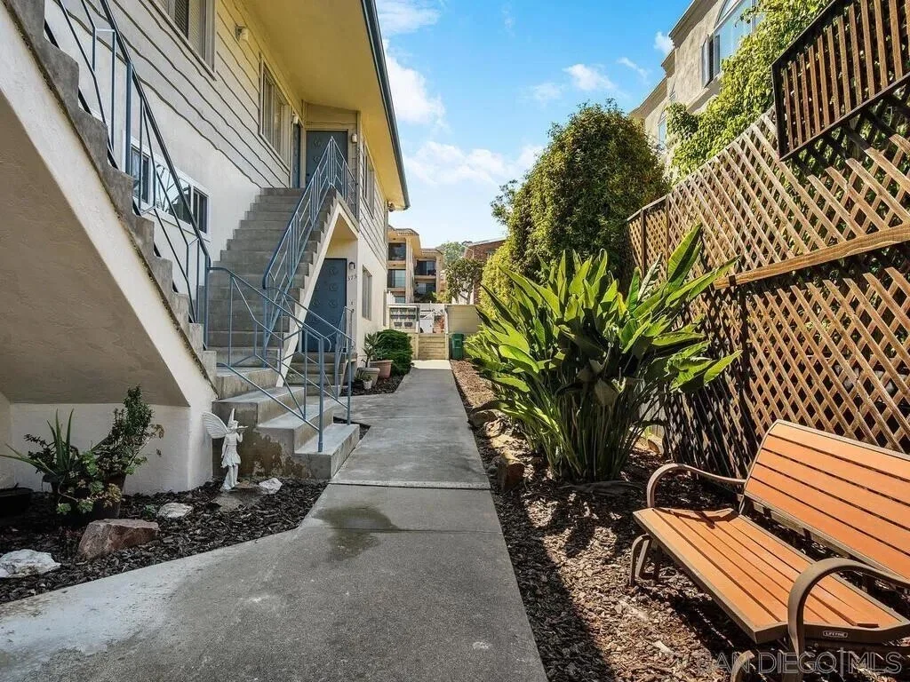 375-81 Rosecrans Street, San Diego, California, United States. - Photo 27