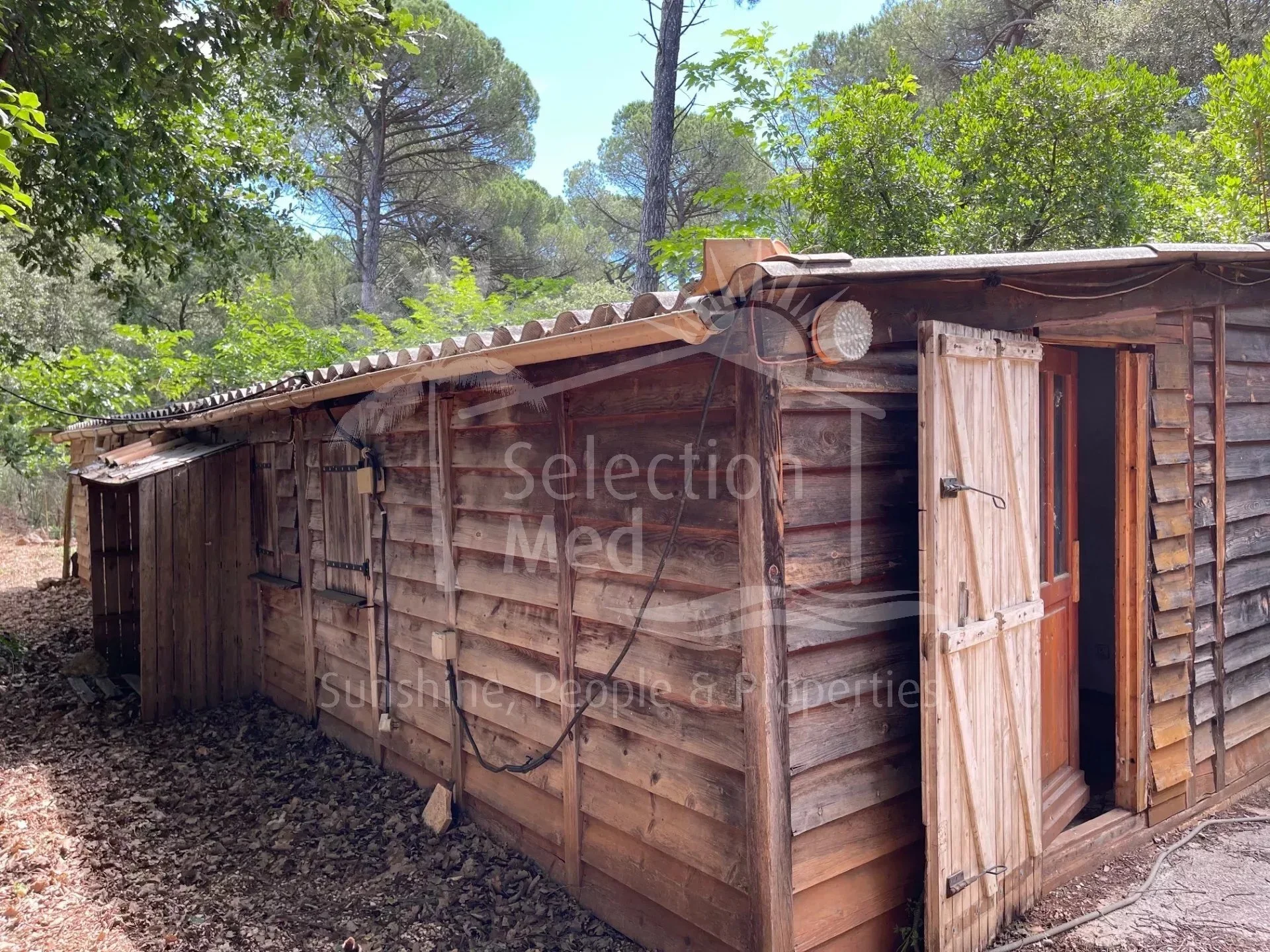 Exterior photo 12