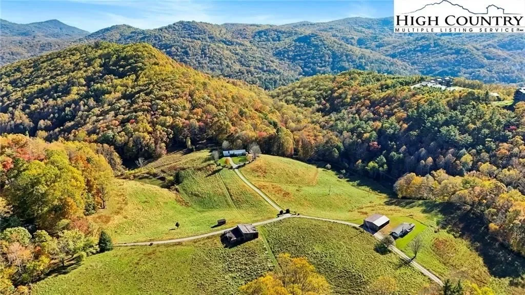 762 George Eggers Road, Banner Elk, NC 28604, Banner Elk, North Carolina, United States. - Photo 43