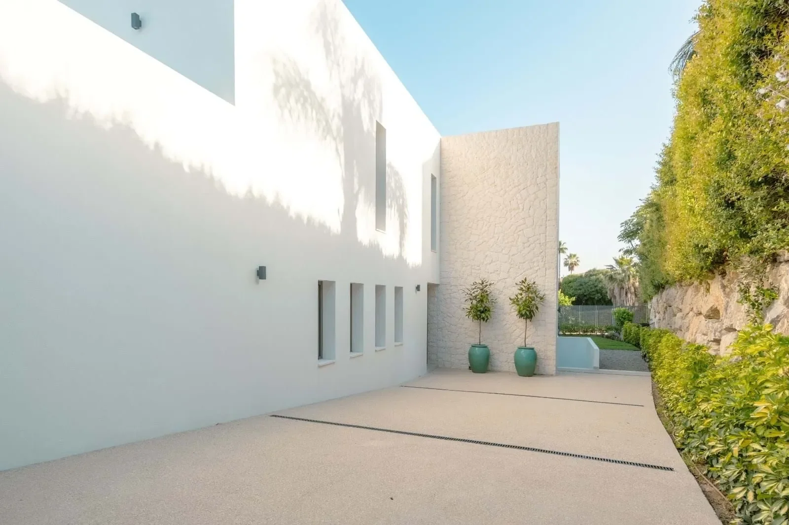 Exterior photo 7