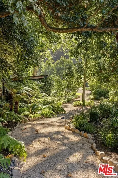 3099 Mandeville Canyon Road, Los Angeles, California, United States. - Photo 40