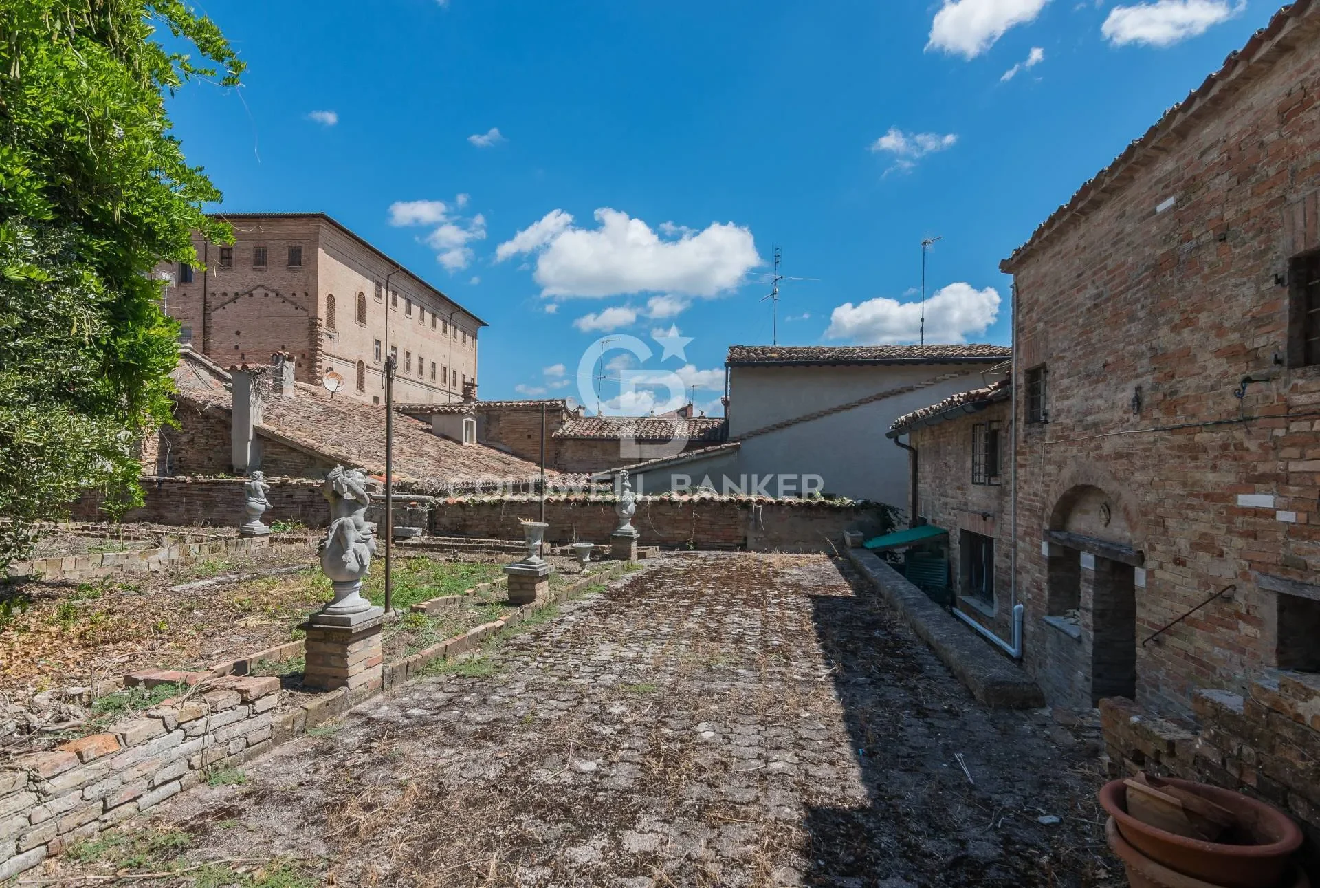 Via Santa Margherita 34, Urbino, Marche, Italy. - Photo 11