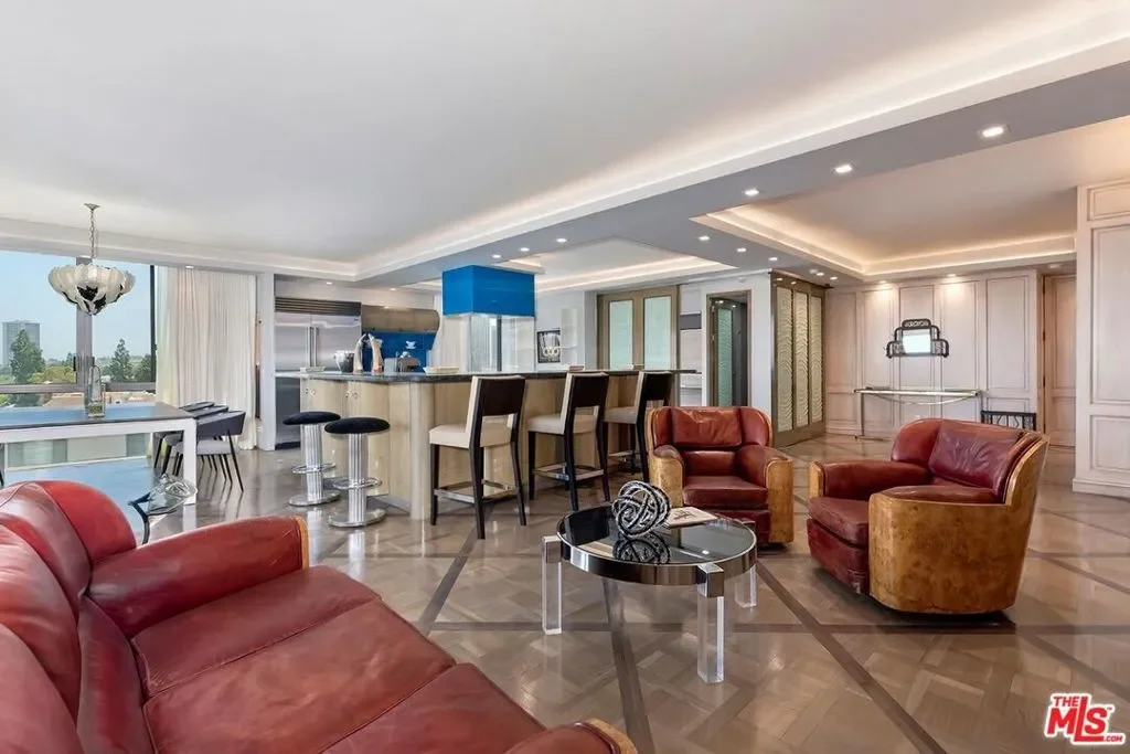 211 S Spalding Drive 603S, Beverly Hills, California, United States. - Photo 17
