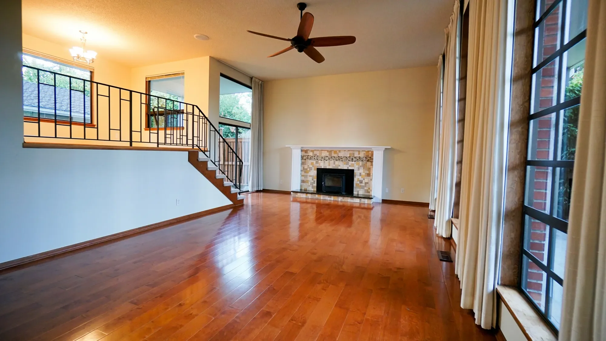 16902 28th Ave SW , Burien, WA 98166, Burien, Washington, United States. - Photo 2