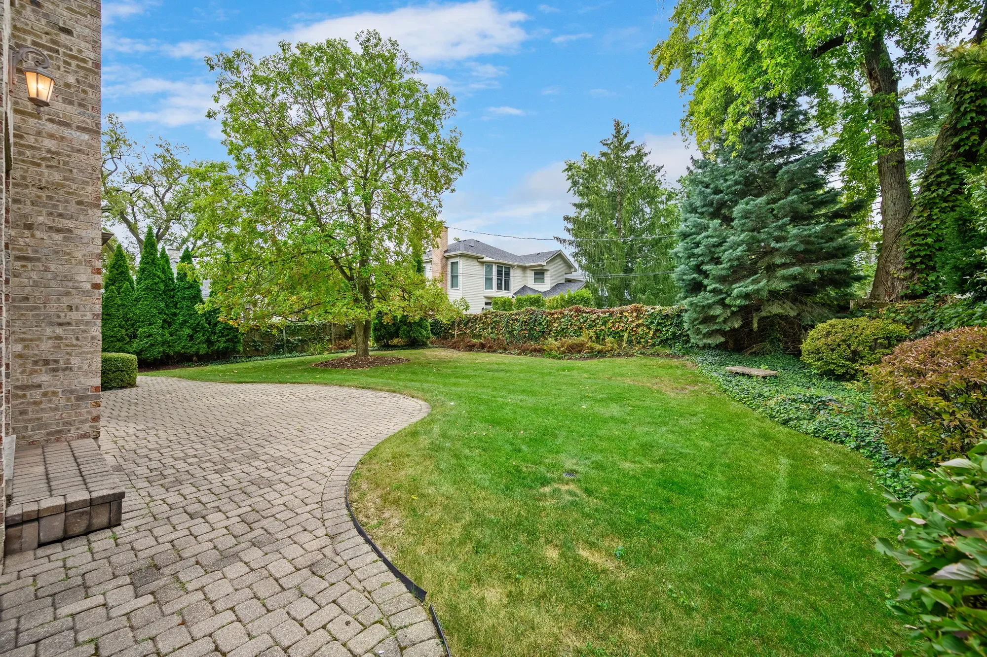 210 W Hickory Street , Hinsdale, IL 60521, Hinsdale, Illinois, United States. - Photo 34