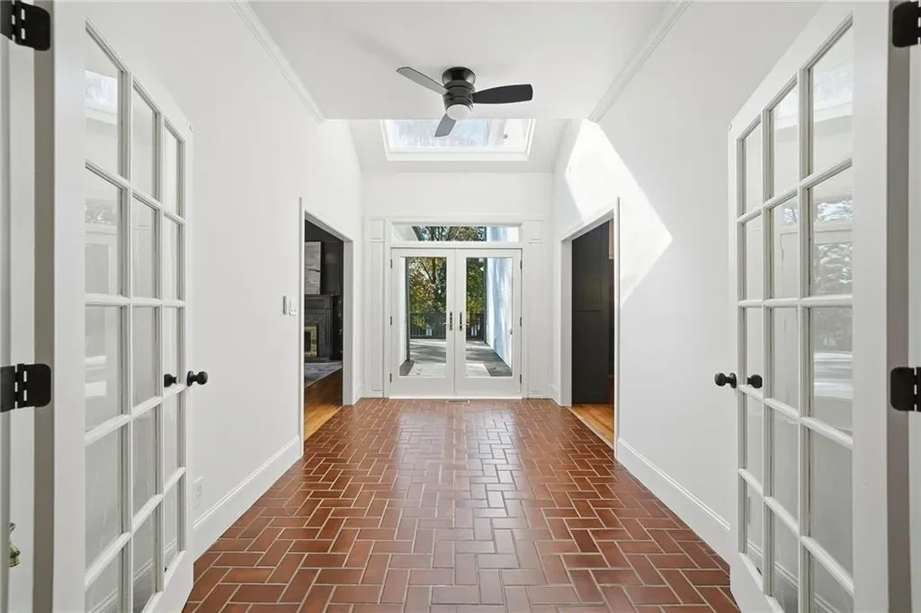 8520 Valemont Drive, Atlanta, Georgia, United States. - Photo 16