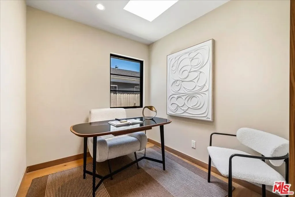 14537 Hesby Street, Los Angeles, California, United States. - Photo 23