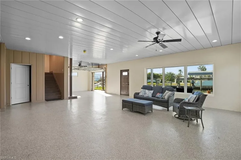 189 Curlew ST, Fort Myers Beach, Florida, United States. - Photo 14
