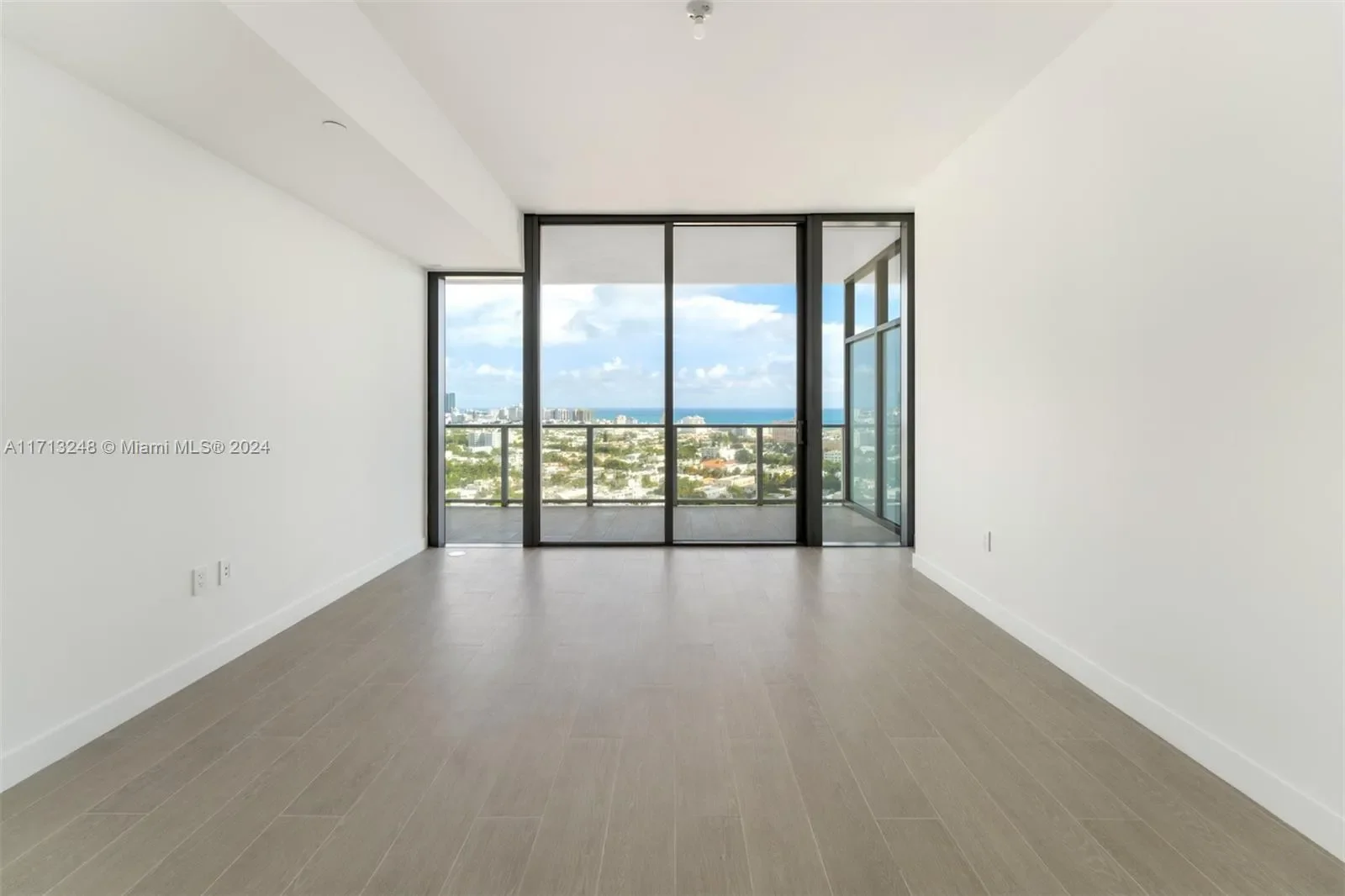 500 Alton Rd 2207, Miami Beach, Florida, United States. - Photo 7