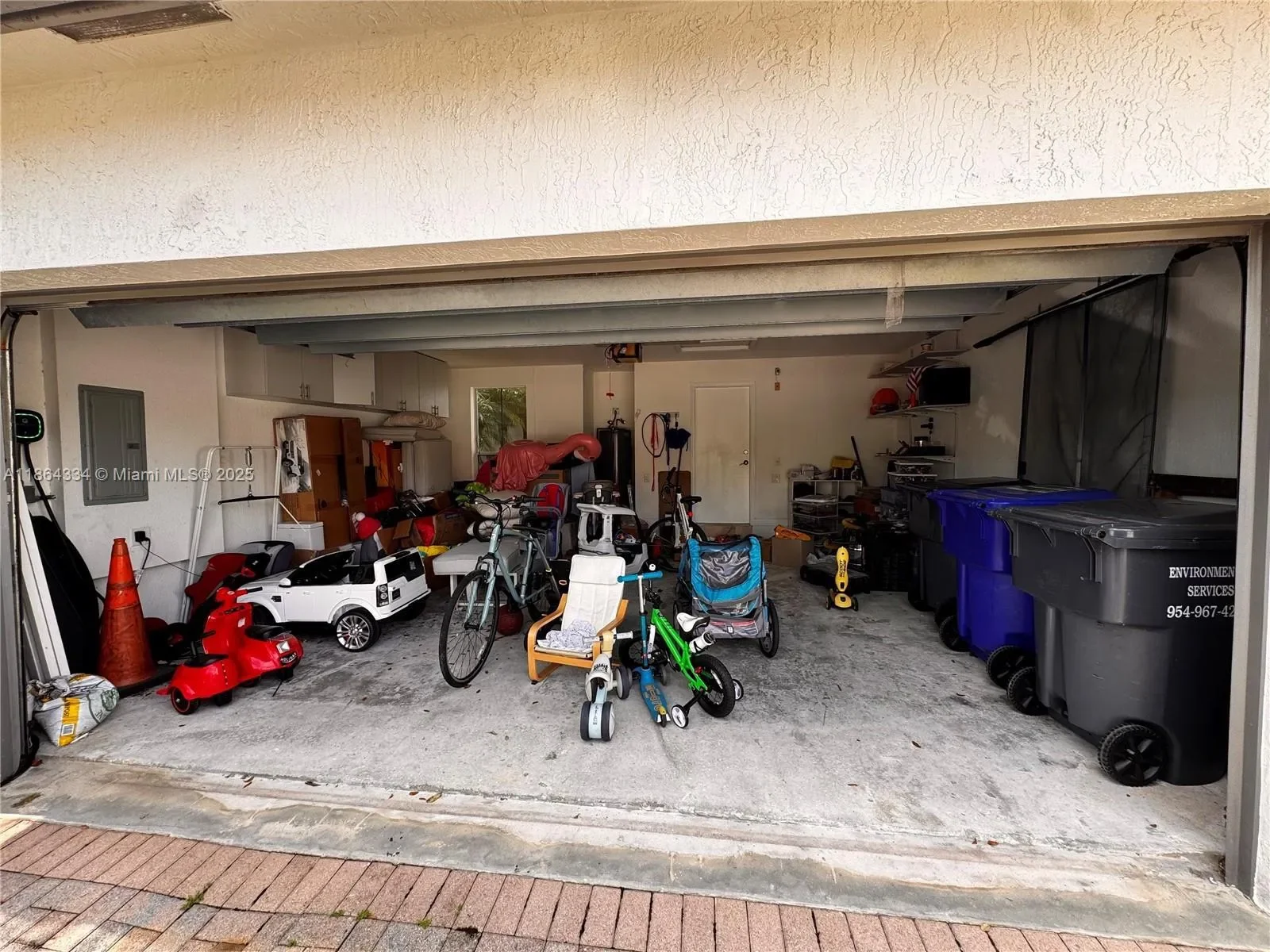 876 W Spinnaker Dr W, Hollywood, Florida, United States. - Photo 31