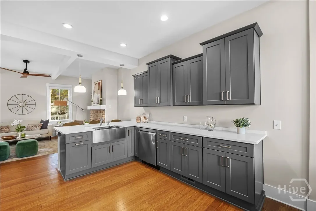 216 W Henry Street, Savannah, Georgia, United States. - Photo 11