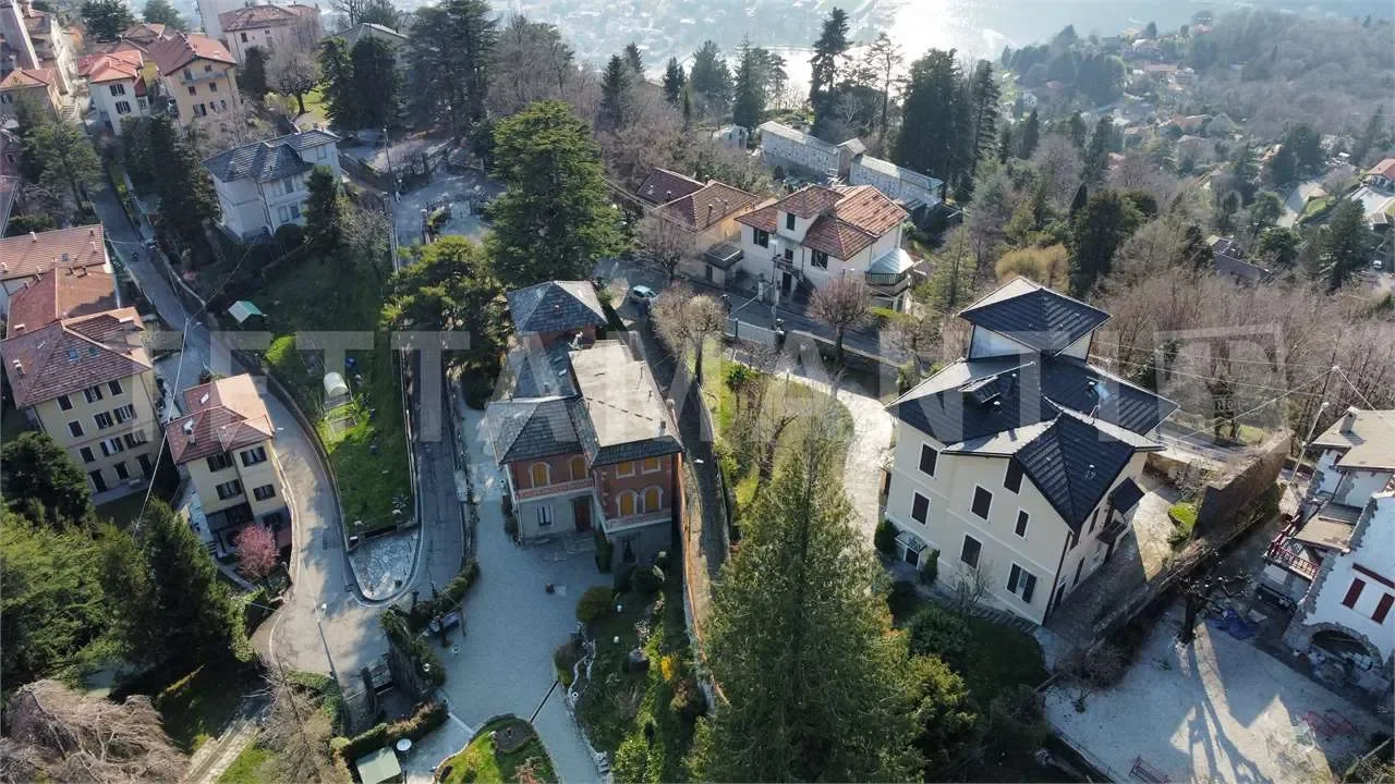 Brunate, Lombardy, Italy. - Photo 23