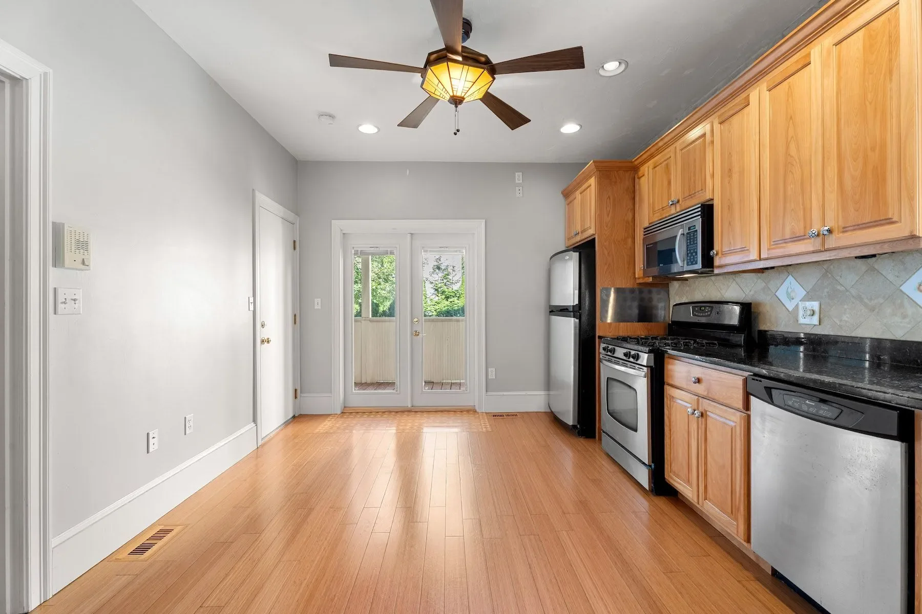 17  York Pl 1, Cambridge, MA 02141, Cambridge, Massachusetts, United States. - Photo 8