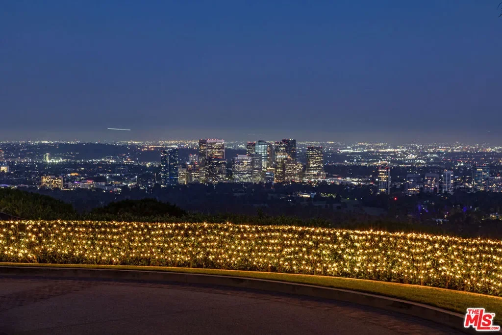 1309 Davies Drive, Beverly Hills, California, United States. - Photo 3