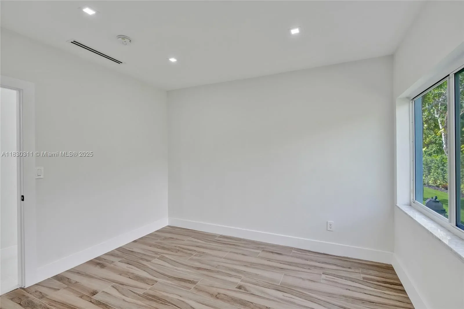 Gallery photo 12