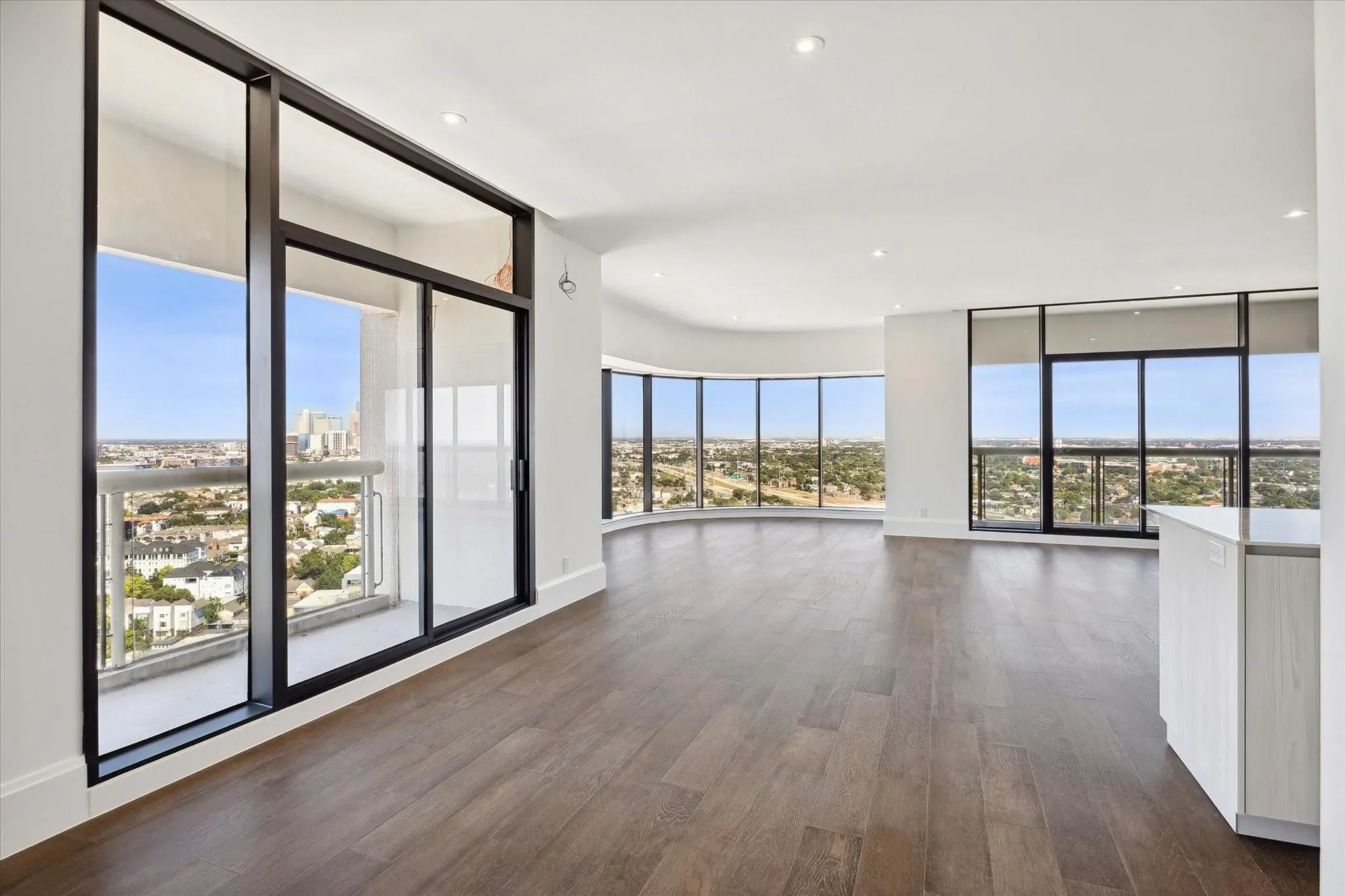 1701 Hermann Drive Drive 27CE, Houston, Texas, United States. - Photo 7