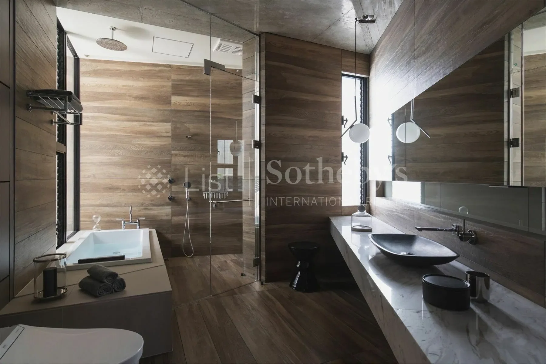 Gallery photo 3