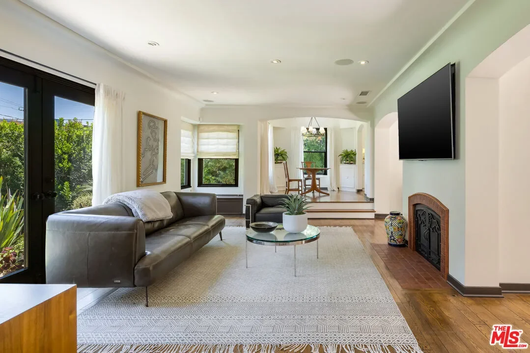 1417 Queens Rd, Los Angeles, California, United States. - Photo 7