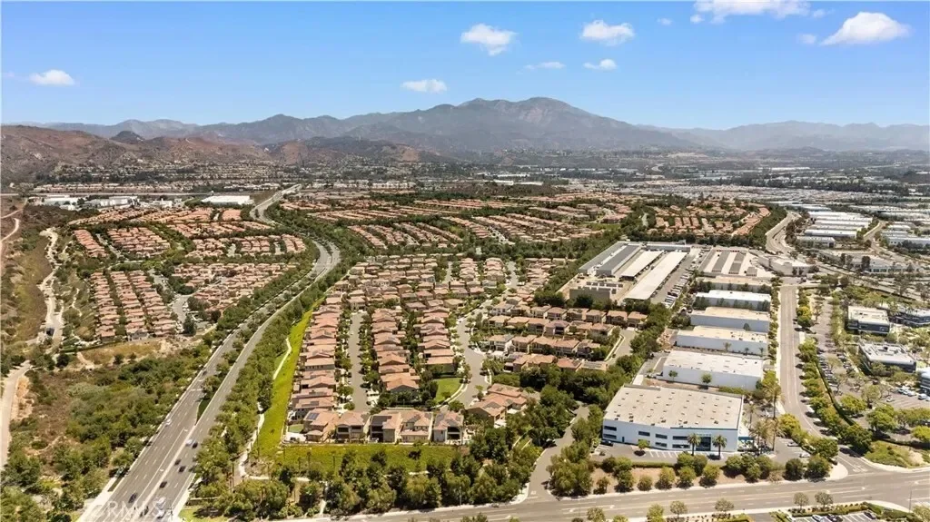 14 Snowberry, Lake Forest, California, United States. - Photo 58