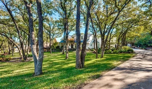 1781 Kingswood Drive, Grapevine, Texas, United States. - Photo 7