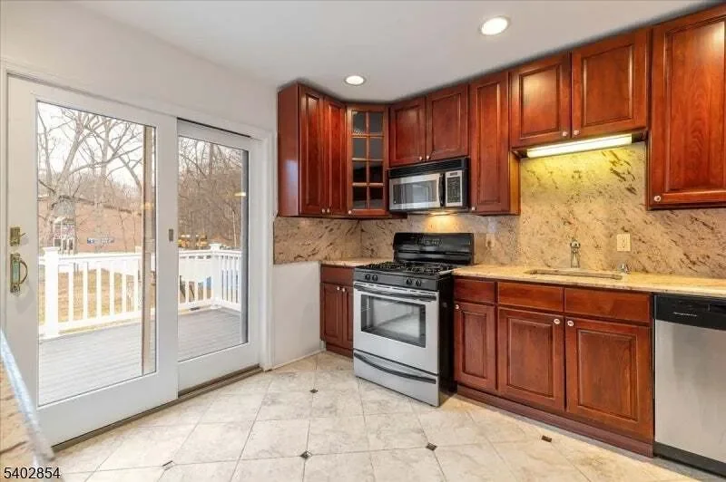 50 Roger Ct, Ringwood Boro, NJ 07456, Ringwood, New Jersey, United States. - Photo 10