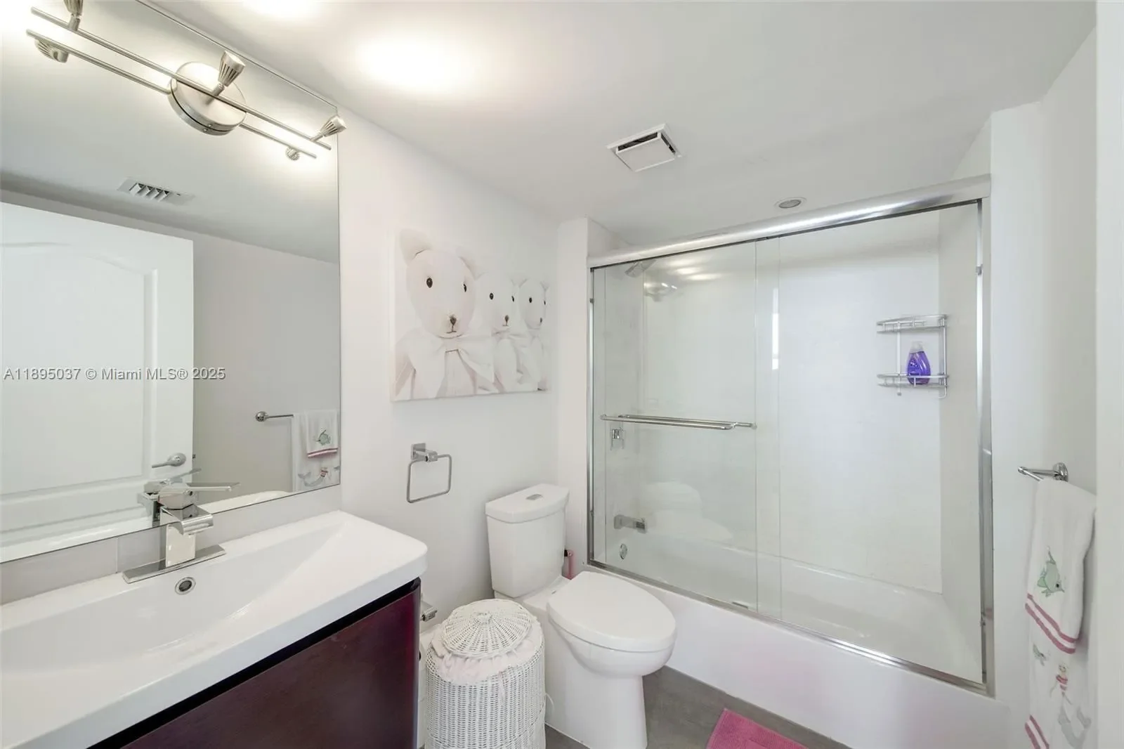 650 West Ave 2107, Miami Beach, Florida, United States. - Photo 28