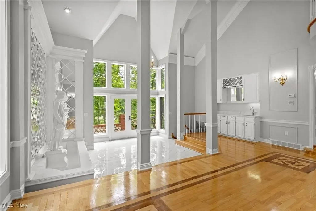 Gallery photo 3