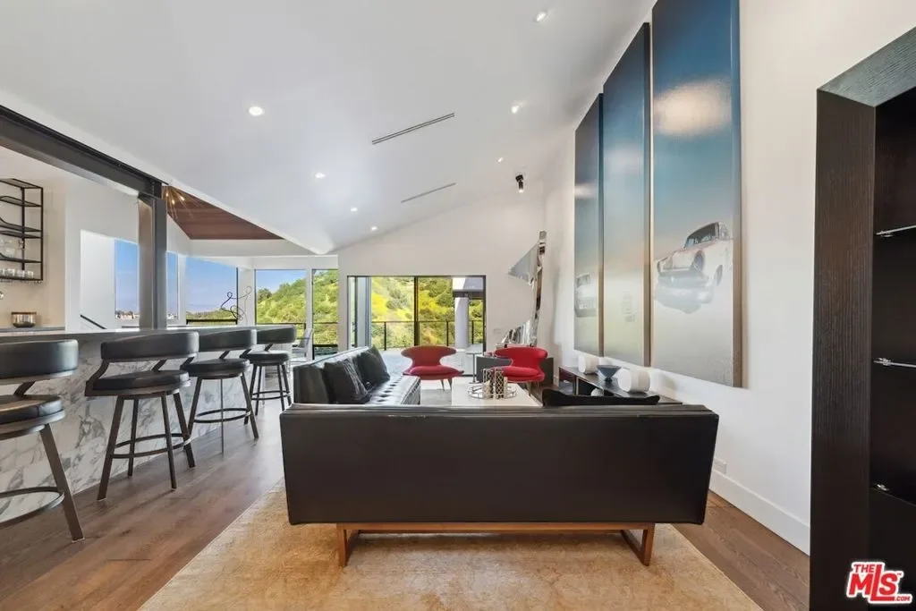 3372 Longridge Terrace, Los Angeles, California, United States. - Photo 8