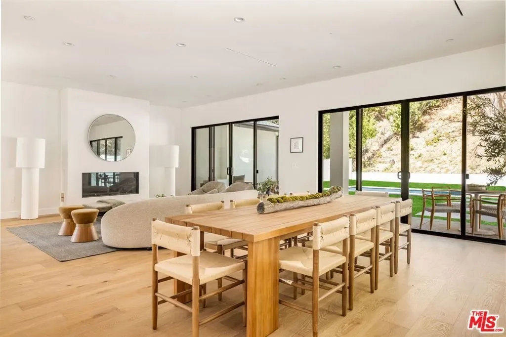 16815 Shileno Place, Los Angeles, California, United States. - Photo 25