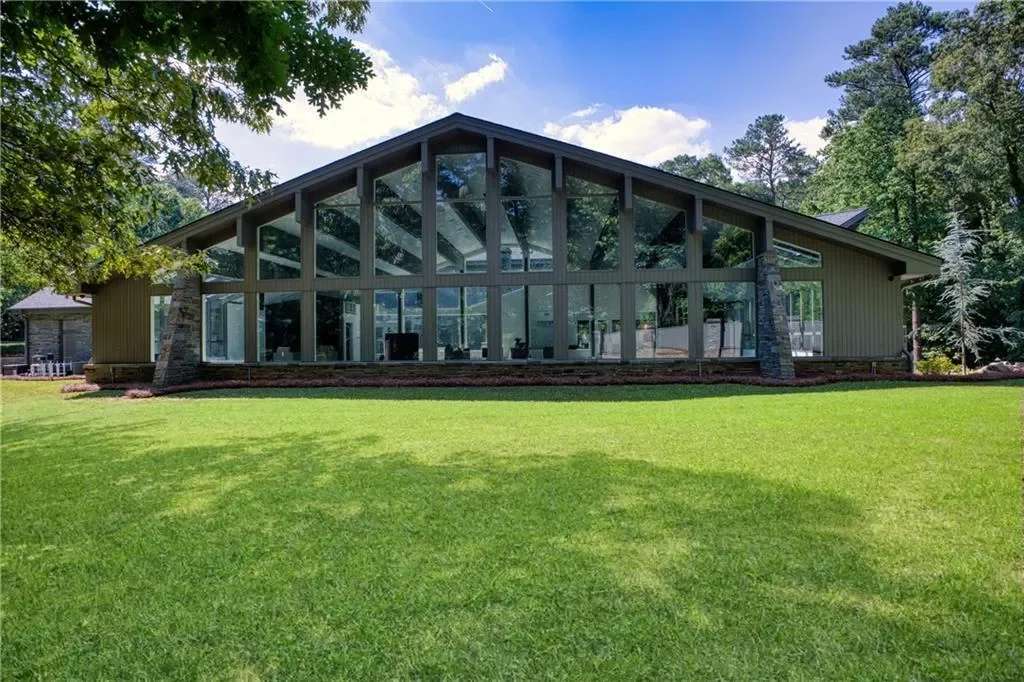 2883 W Roxboro Road NE, Atlanta, Georgia, United States. - Photo 67