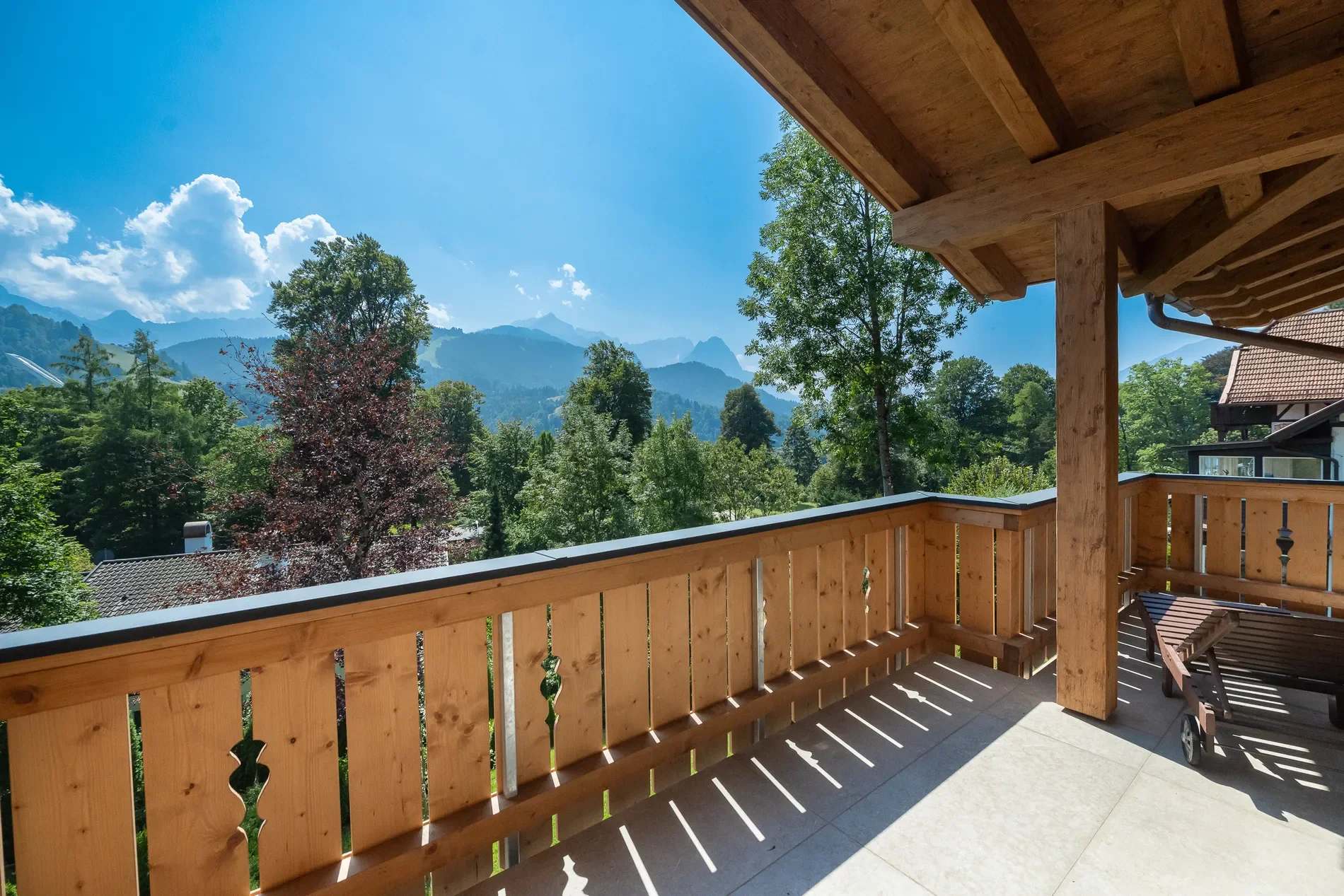 Garmisch-Partenkirchen, Bavaria, Germany. - Photo 2