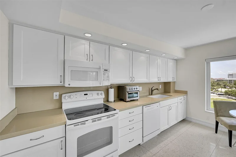 600 S Ocean Blvd 504, Boca Raton, Florida, United States. - Photo 6