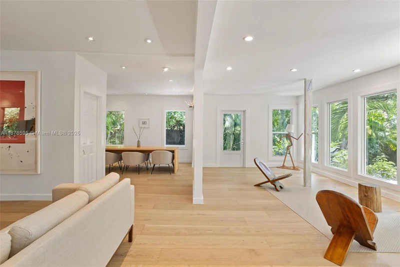 4286 S Douglas Rd, Miami, Florida, United States. - Photo 15