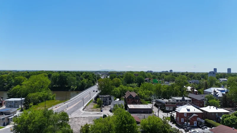 415 Rue du Village, Repentigny, Quebec, Canada. - Photo 43