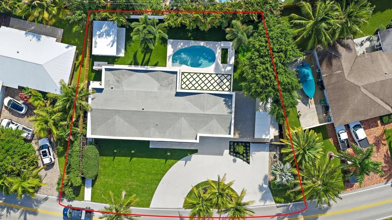 391 W Riverside Drive, Tequesta, Florida, United States. - Photo 49