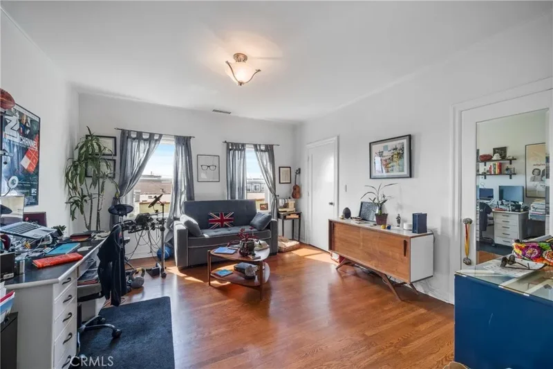 1245 S Hudson, Los Angeles, CA, 90019, USA, Los Angeles, California, United States. - Photo 34