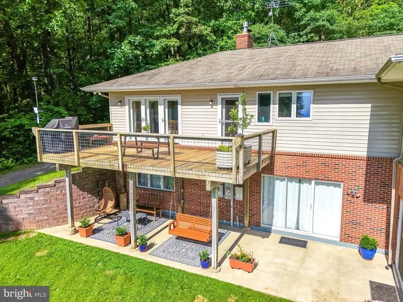 46 Rock Ridge Lane, Chester Gap, VA 22623, Chester Gap, Virginia, United States. - Photo 55