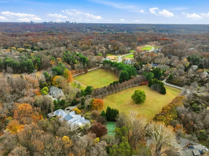 9324 Georgetown Pike, Great Falls, VA 22066, Great Falls, Virginia, United States. - Photo 10