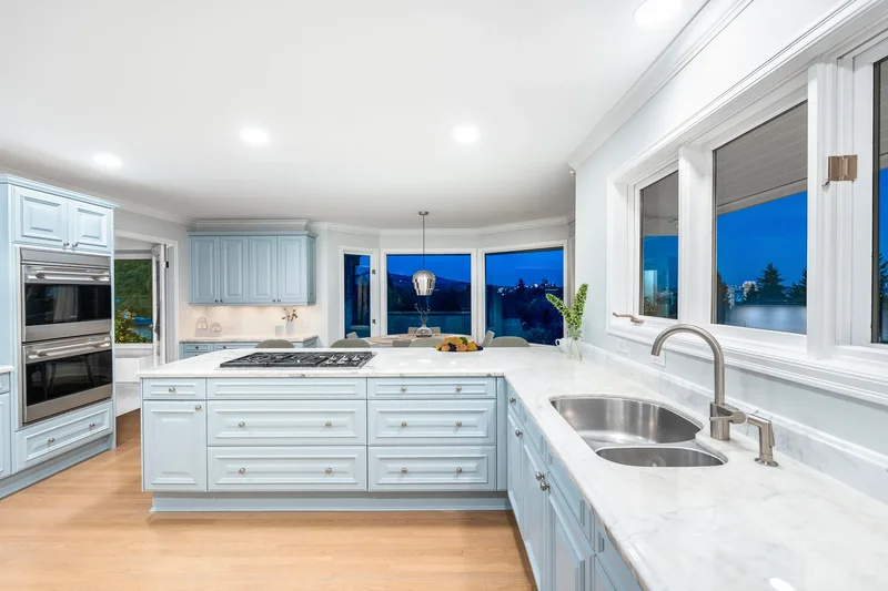 816 Anderson Crescent, West Vancouver, BC V7T 1S7, Canada, West Vancouver, British Columbia, Canada. - Photo 2