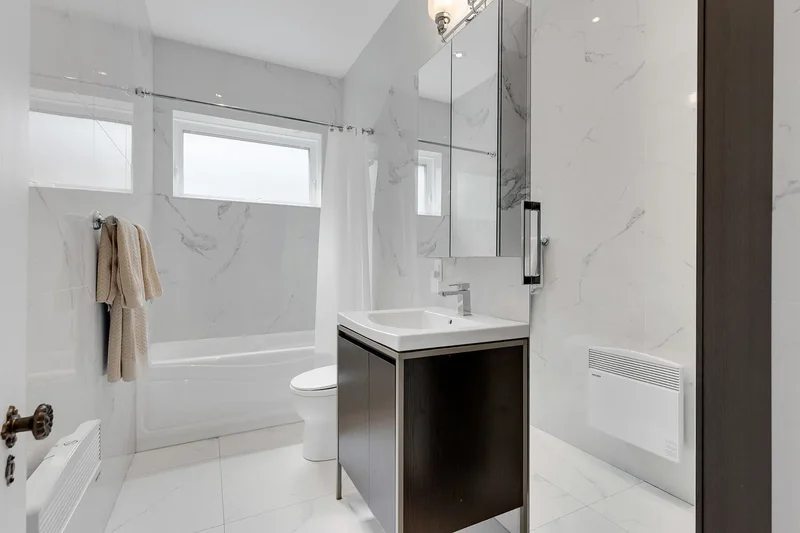 945-947 Av. Dunlop, Outremont, QC H2V2W9, Montréal, Quebec, Canada. - Photo 23